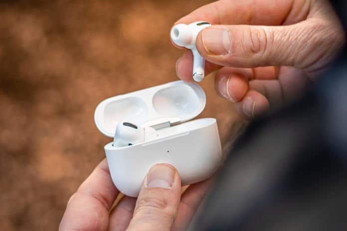 Apple-AirPods
