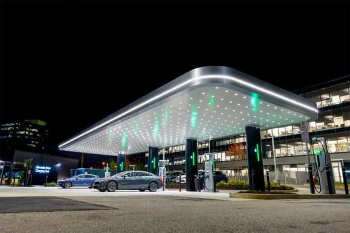 Mercedes-Benz HPC's first Charging Hub in North America.