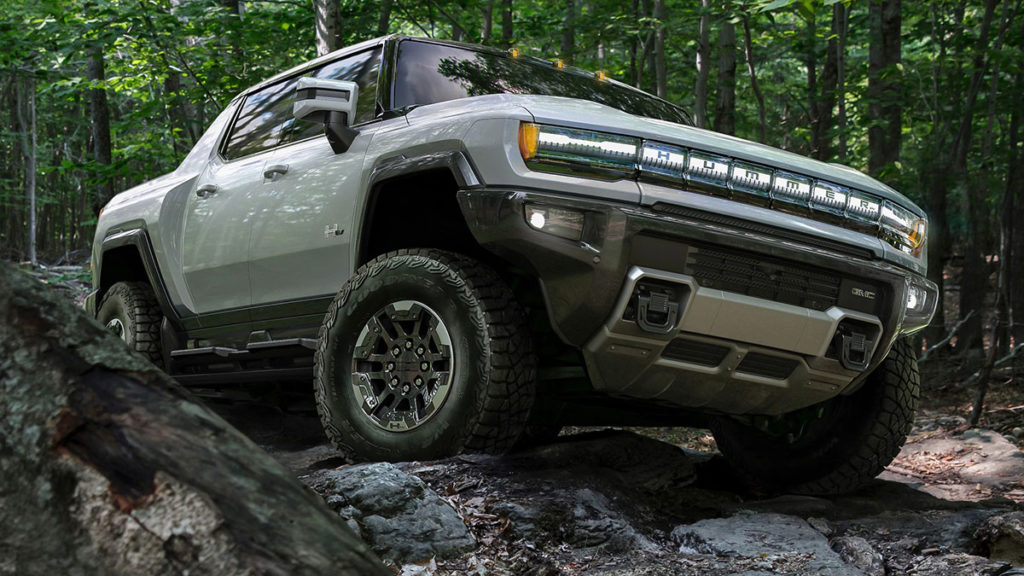 It has 35" Goodyear Wrangler All Territory tires for an optimal balance of on- and off-road performance.