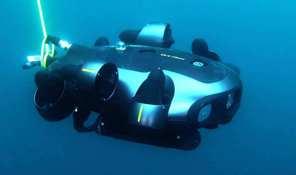 FIFISH-EGO can utilize traditional laser scaling and innovative AI automation to accurately and efficiently measure underwater dimensions of objects.