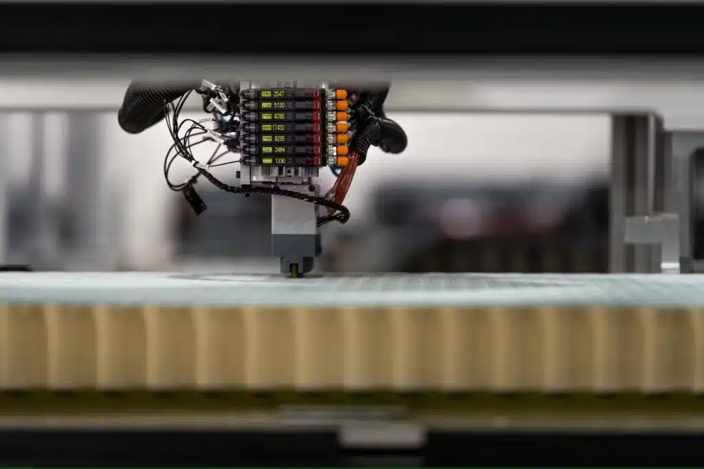 Cylindrical cells being loaded into Archer’s proprietary battery pack via automated manufacturing process.