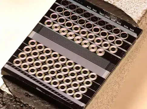 gallium phosphide photonic chip photonic-chip-based traveling-wave parametric amplifier (TWPA)