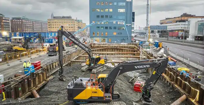 Volvo CE’s large 30-ton grid-connected electric excavator formed part of the Electric Worksite tests.